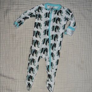 2 for $15 🧸 Elephant Zipper Onesie